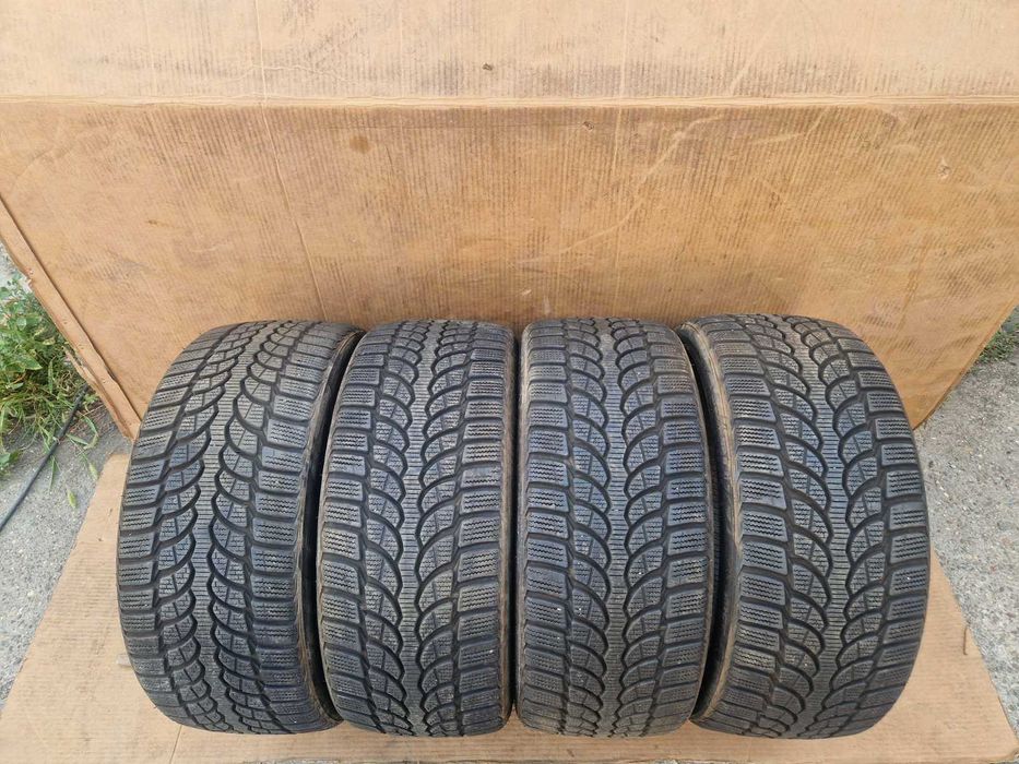 4 Bridgestone R19 235/35 Зимни гуми  DOT2719