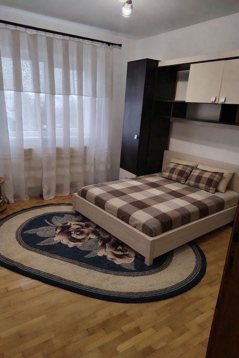 Închiriez ap. Cu 2 camere