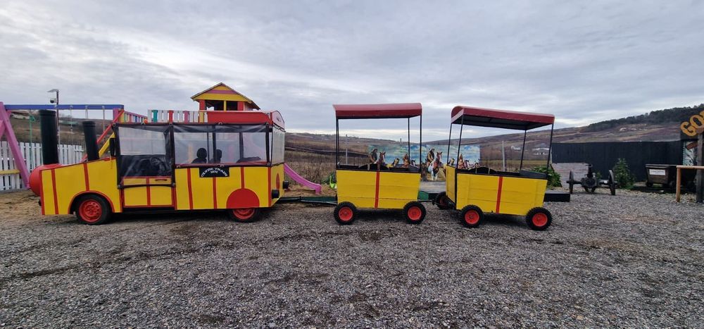 Vând trenuleț agrement