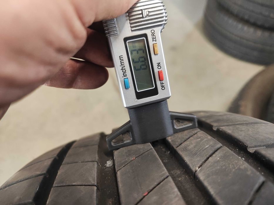 2бр.летни гуми 225/45/18 Bridgestone