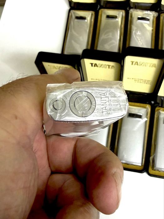 Продавам чисто нови запалки Tanita 05 в кутия