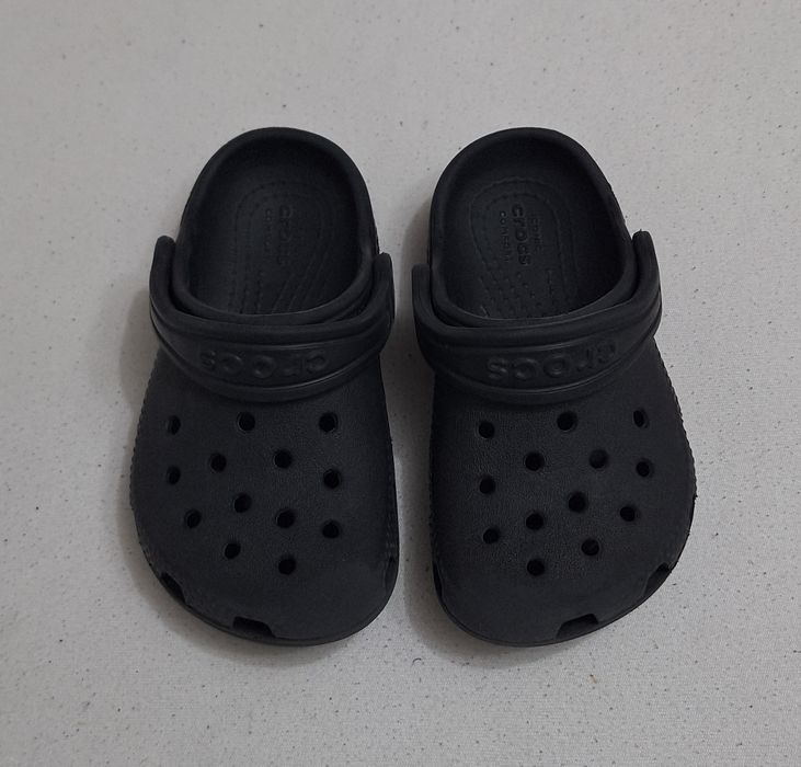 Saboți CROCS Kids Baya Clog C7, sandale papuci flip-flop negre, Nr. 23-24 EU (14, 5 ~ 15 cm) unisex