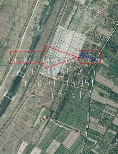 кодг 61462. Градина 3000м2, запусната, лице на мек поддържан път