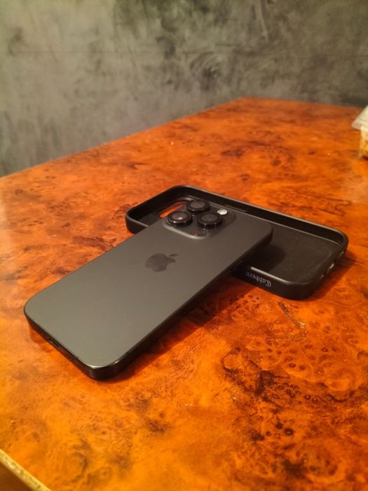Продам Iphone 15 pro 256 гб