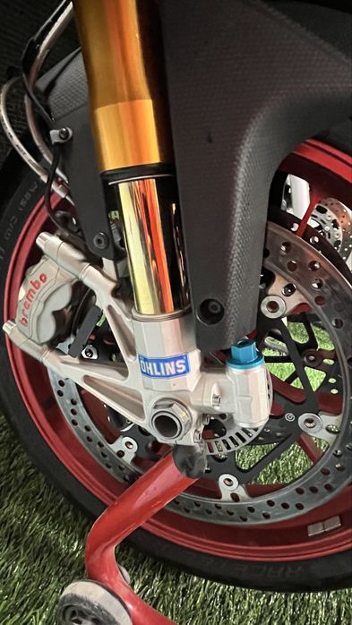 APRILIA RSV-4 FACTORY model deosebit