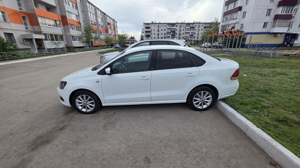Продам поло седан