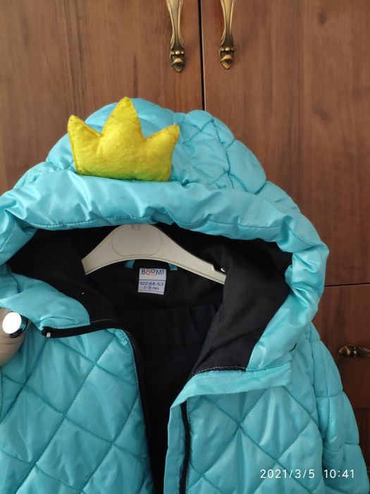 Продам костюм на девочку осень-весна