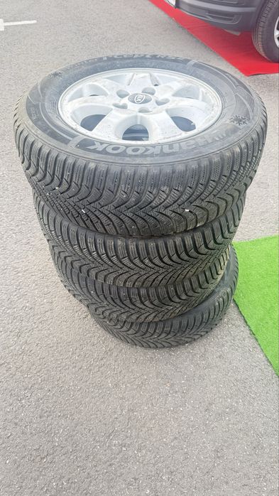 Чисто нови гуми и джанти за Киа 215/65 15