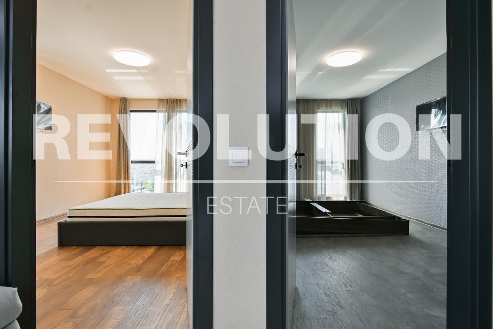 Тристаен апартамент в ж.к. Дружба 2