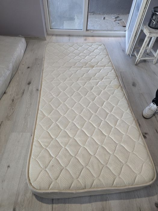 Saltea pentru pat de o persoana