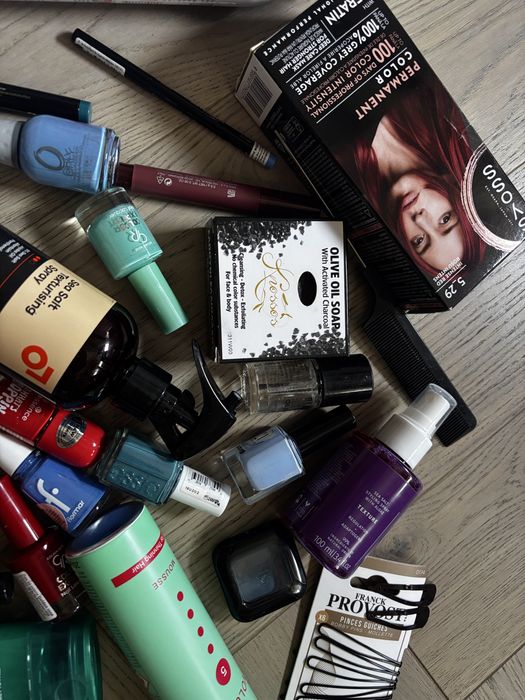 Лот козметика Essie, Orly, KIKO, Avene, Taft, syoss, Garnier