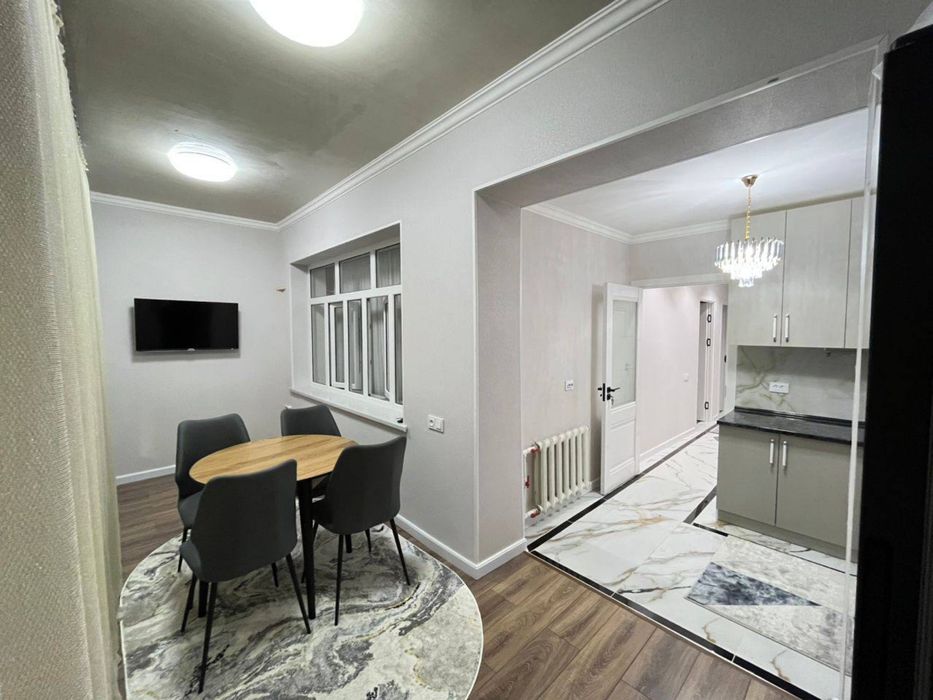 Продается 3 комнатная кватира шахристанском