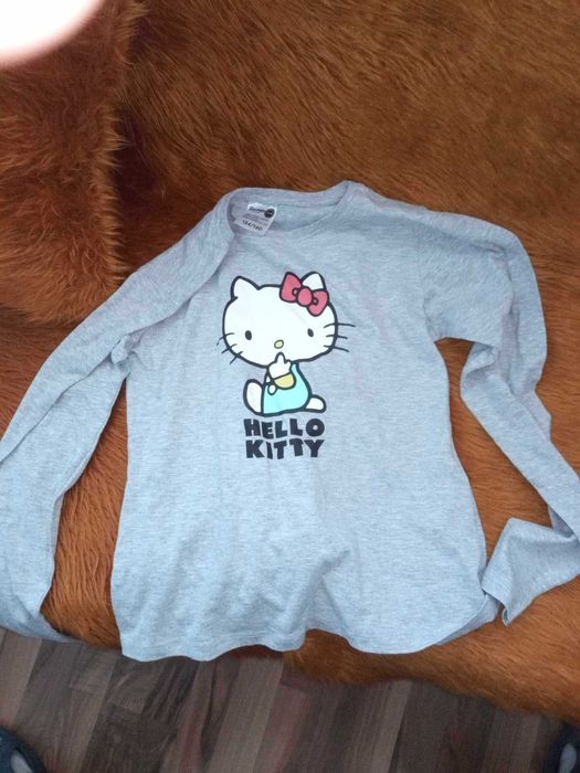 продавам НОВИ   детски дрехи