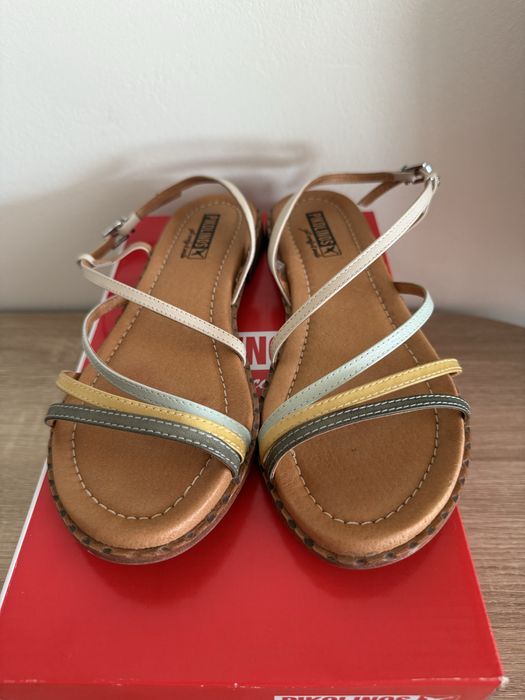 Сандали от кожа.