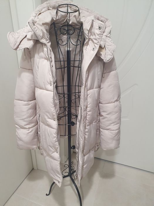 Зимно дамско яке 36/38 цвят нюд
