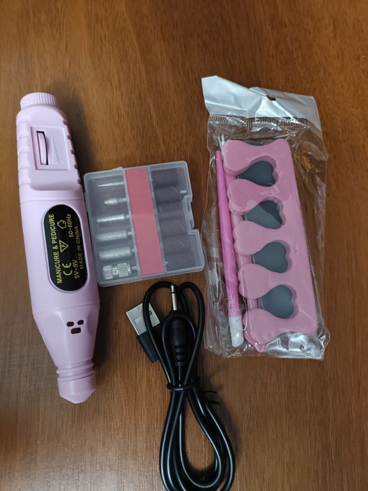 Продам набор для маникюра.