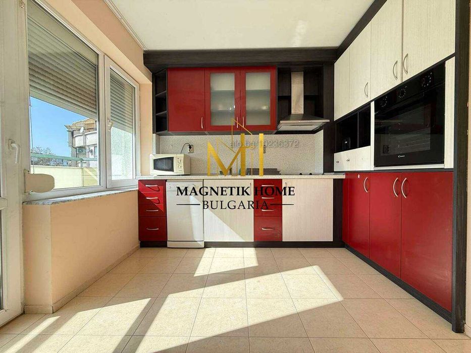 Разкошен ЧЕТИРИСТАЕН апартамент с 2 ПАРКОМЕСТА в ж.к. Лазур