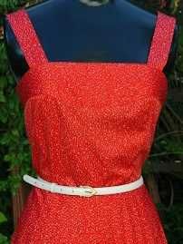 Rochie roșie cu picouri,  plisata  vintage