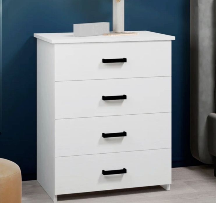 Продаётся стол и тумбочка