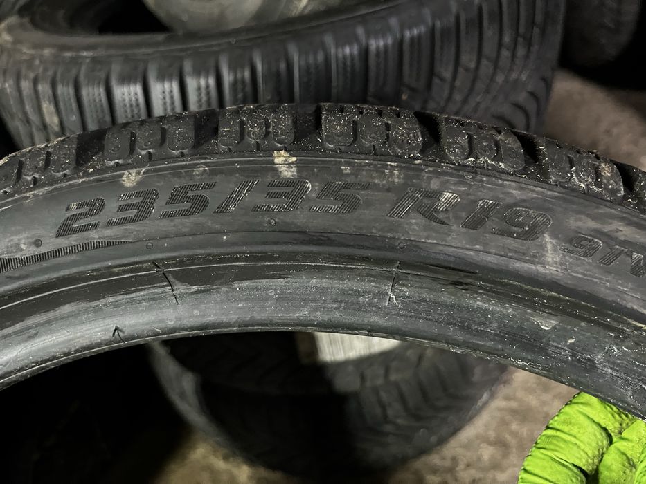Anvelope de iarna Pirelli 255 35 19/ 235 35 19