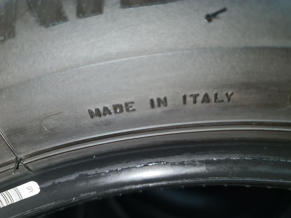 Vând 4 anvelope de vara Bridgestone turanza T005