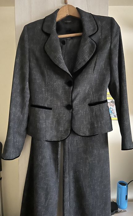 Дамски костюм елегантен