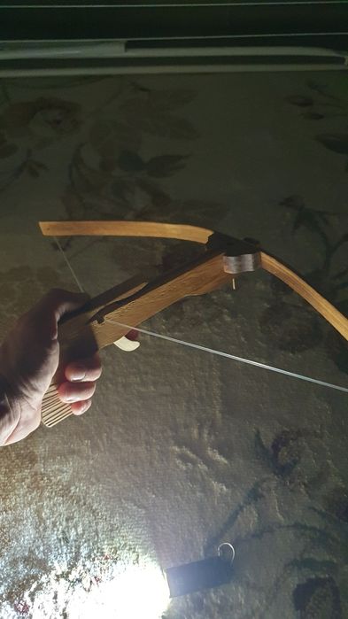 Mica arbaleta jucarie artizanala / handmade din lemn, deosebita