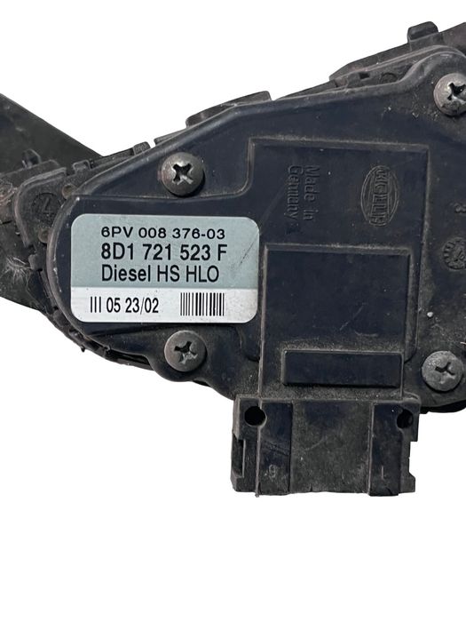 Pedala De Acceleratie Volkswagen Passat Estate 3B5 1997 - 2001 8D17215