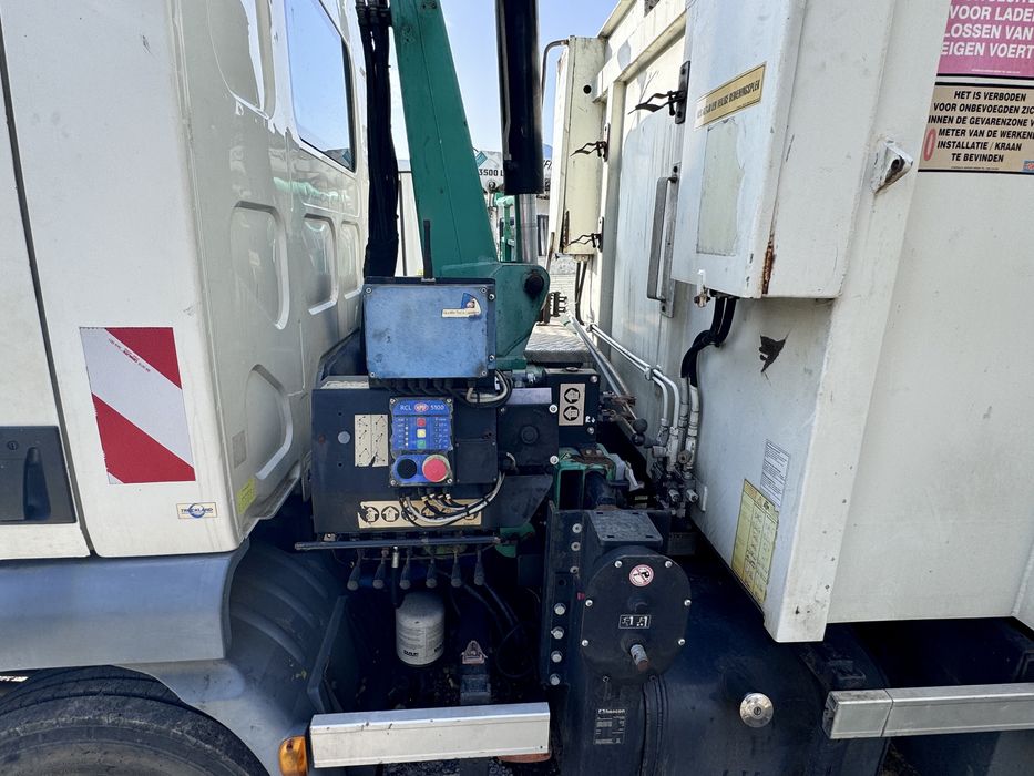 Schimb Daf basculabil cu macara 12 tone