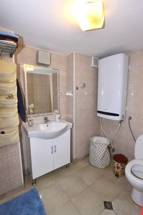 Дава се под наем Тристаен апартамент в София, Център - 80 кв.м за 957.27 € - Снимка #11