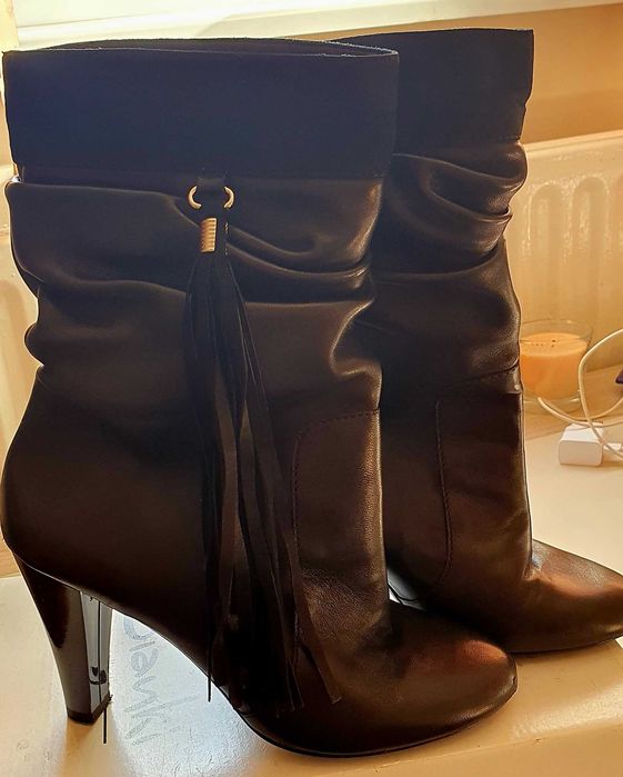 Дамски елегантни боти. Естествена кожа. 37 номер