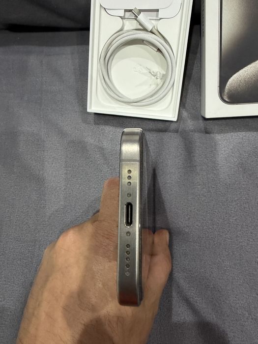 Iphone 15 pro Natural Titanium 256gb