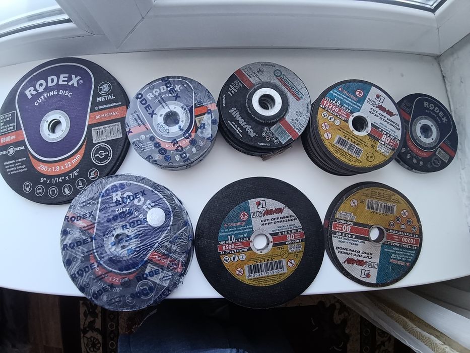 Диск отрезной по металлу разные