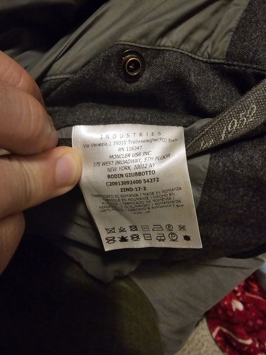 Moncler яке S размер оригинално