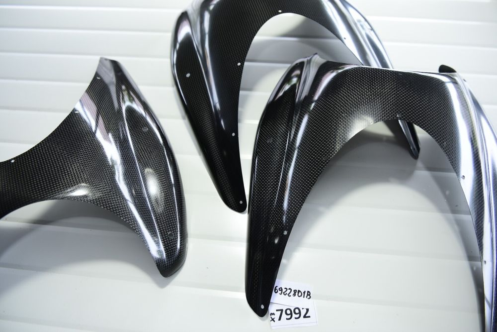 Carena Parbriz Carbon Performance Ducati Monster S4