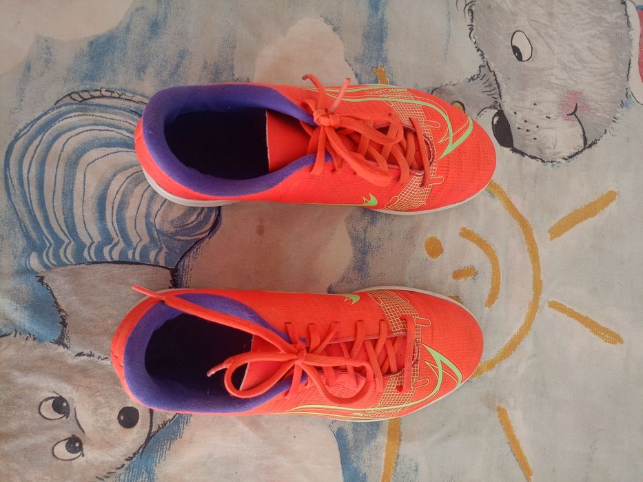 Nike Mercurial Vapor 14 Club TF 38cm
