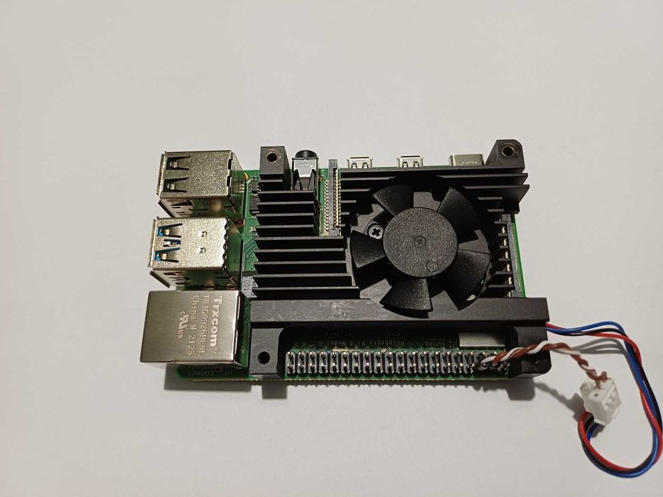 нов Raspberry Pi 4 (само комплект)
