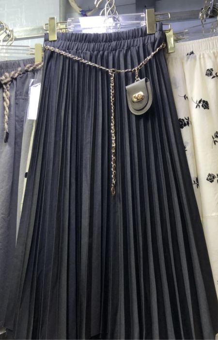Женская черная юбка