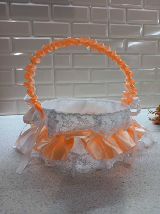 Продавам ръчно изработени украси