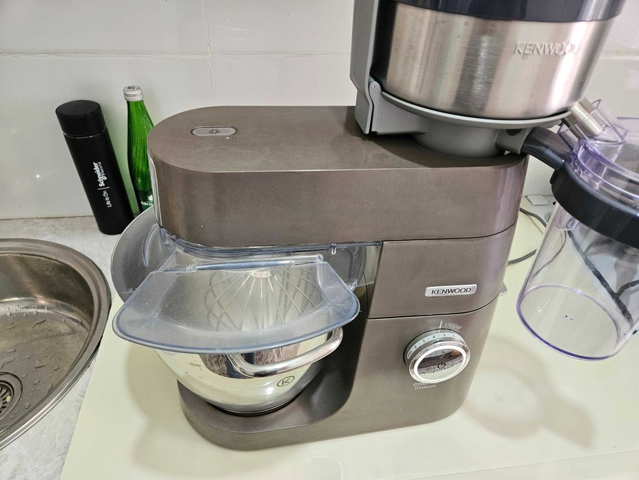 Кухонный комбайн Kenwood Chef Titanium XL