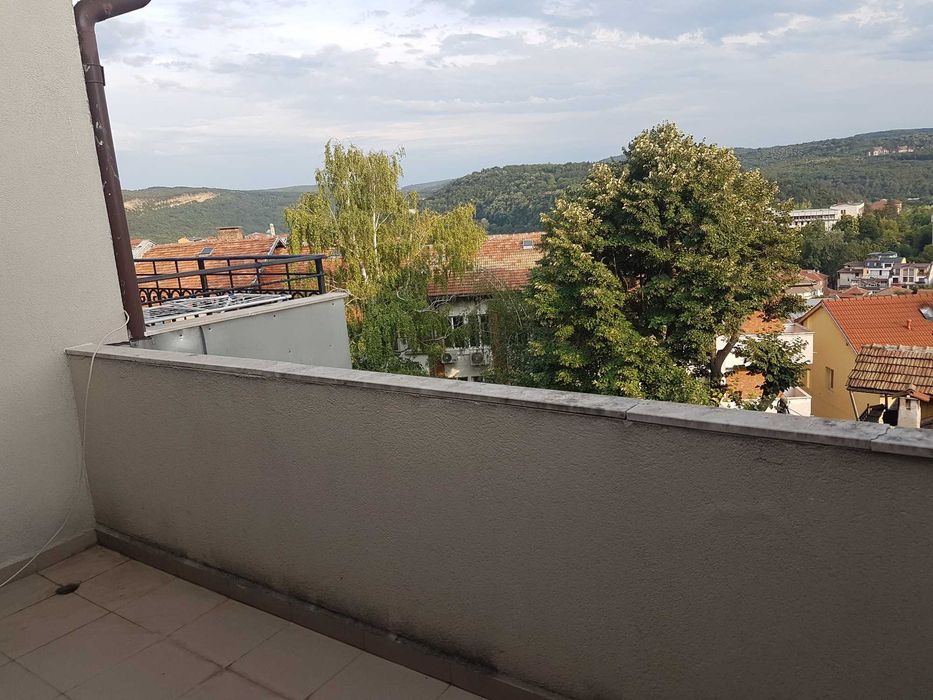 Дава се под наем Тристаен апартамент в Велико Търново, Център - 98 кв.м за 357 € - Снимка #9