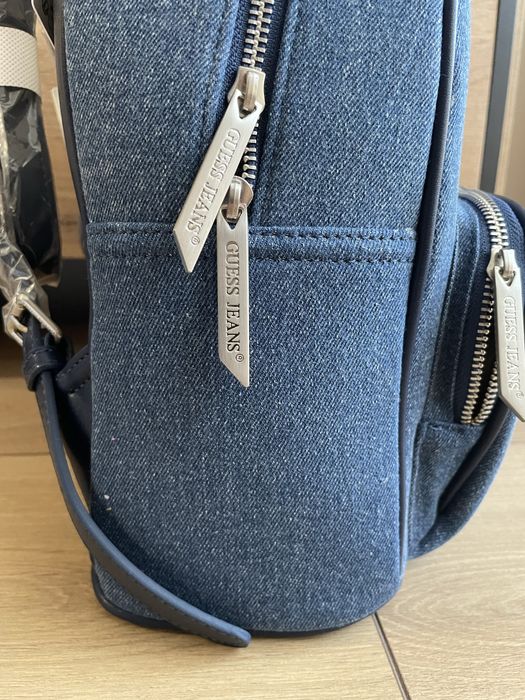 Guess раници Промо цена