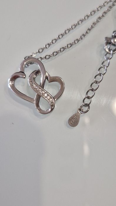 Сребърни колиета с висулка