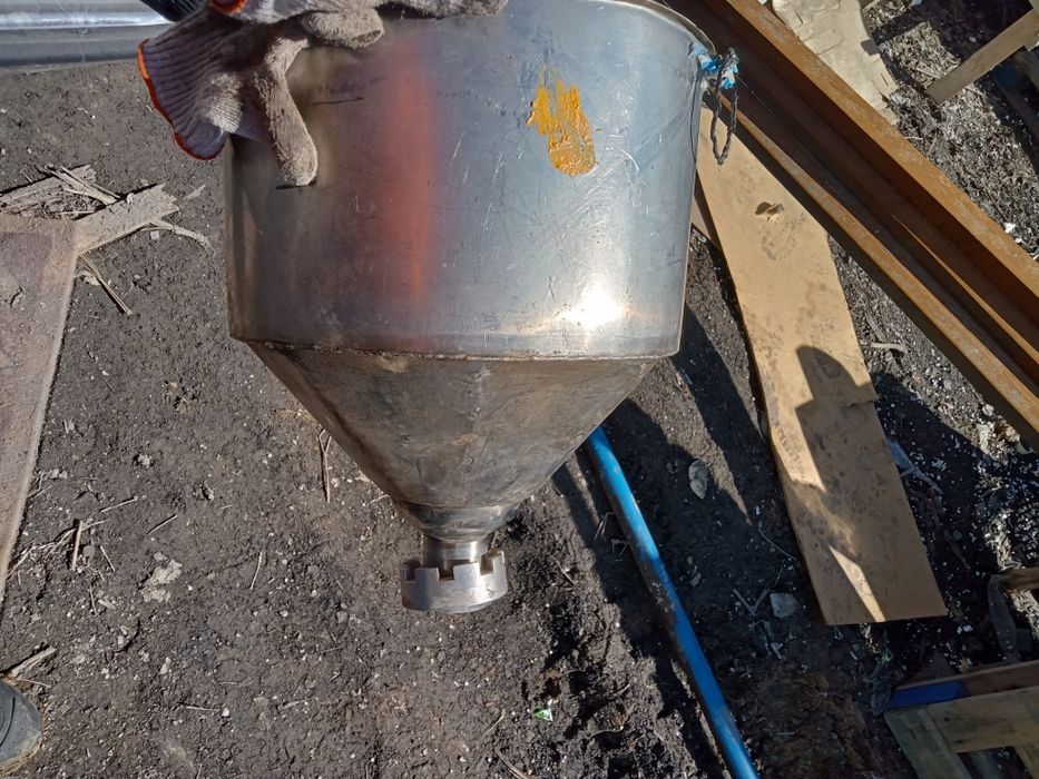 Продам воронку  большую