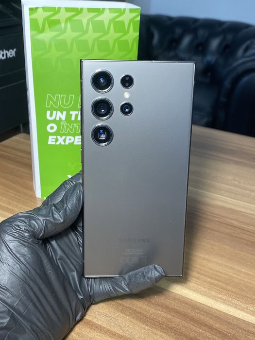 Samsung Galaxy s24 ultra • 256 GB • Titanium Black