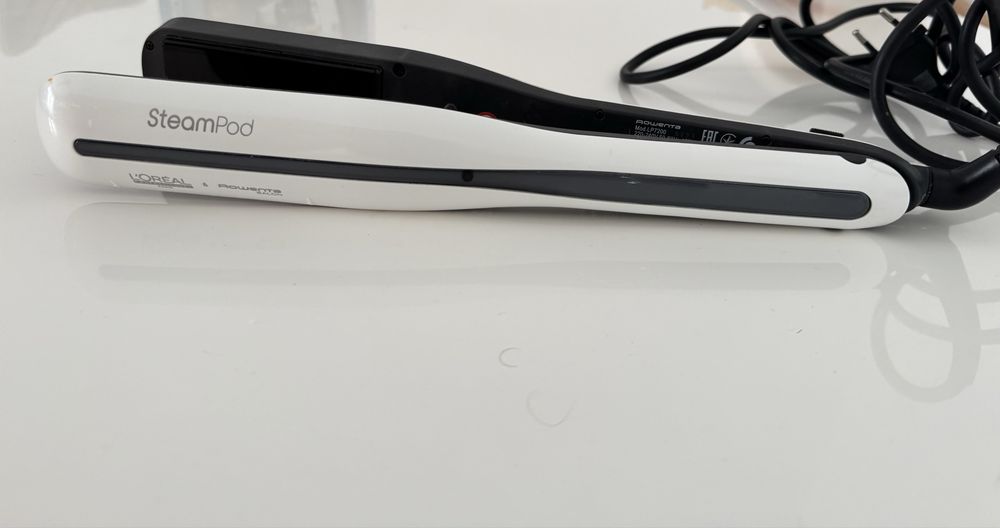 Placă de păr L’Oréal Professionnel Steampod cu abur – albă