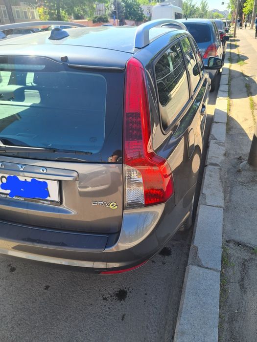 Vând volvo v50 2012