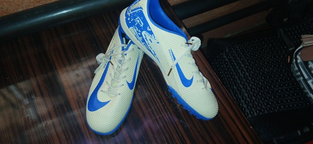 Сороконожка молочный