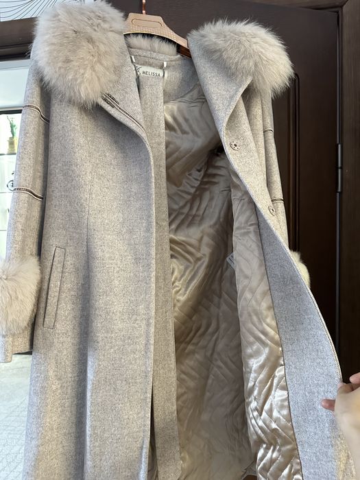 Продам турецкое пальто с мехом новое