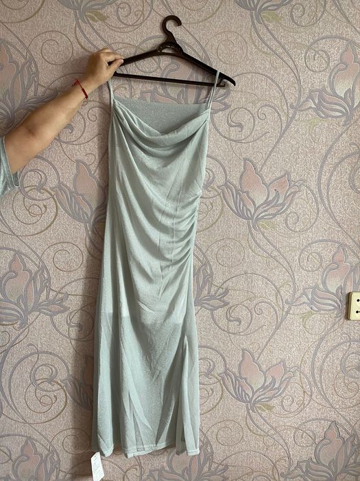 Продам новое платье